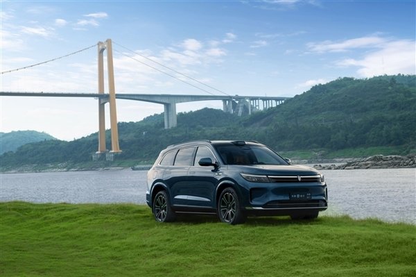 余承东谈与赛力斯合作:2021年时别人都不看好我们 没人愿意跟我们合作