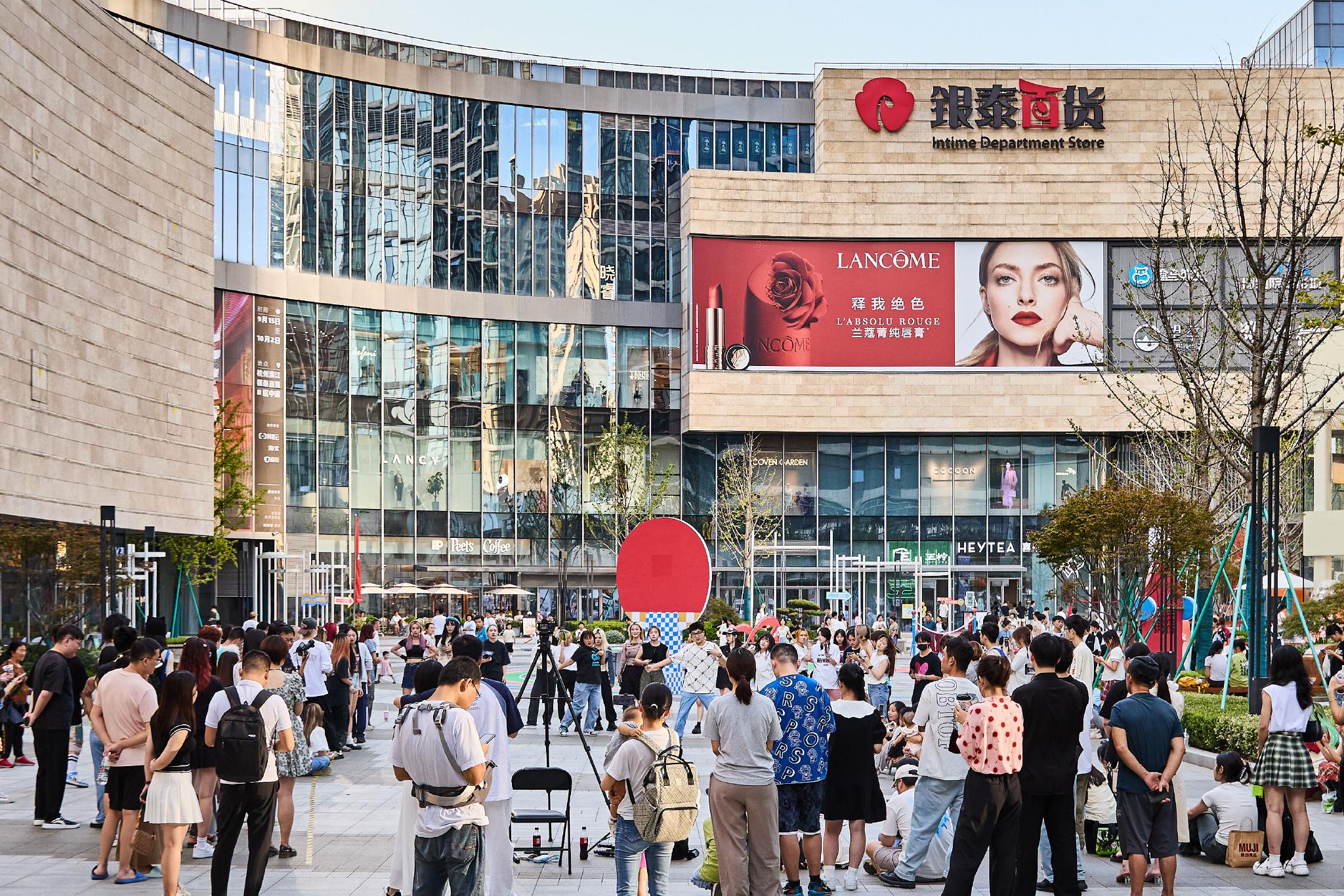 阿里以74亿元出清,银泰百货易主雅戈尔 谁是关键先生?