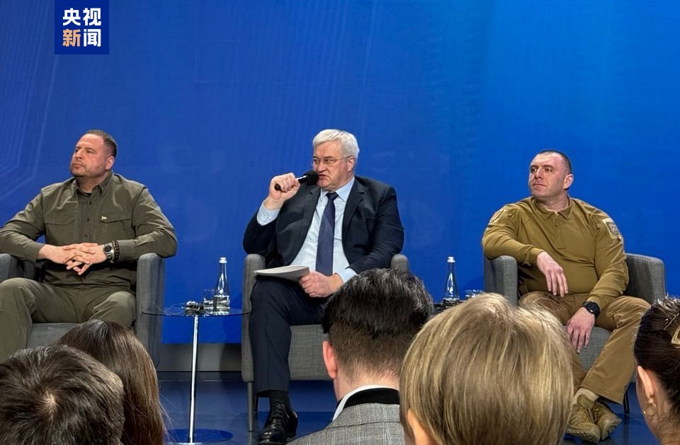 乌外长:乌总统已设定今年结束冲突的任务