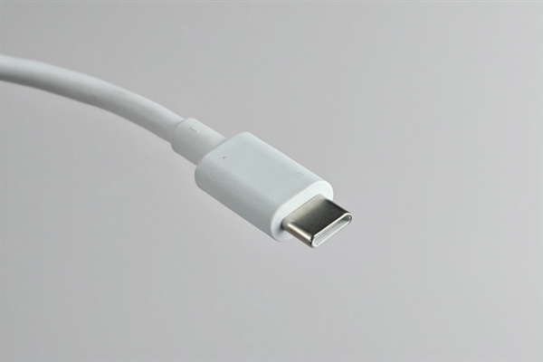 Lightning退出舞台!充电口迎来大一统时代