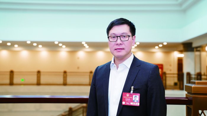 用足AI用好AI 新老产业插上“智慧双翼”