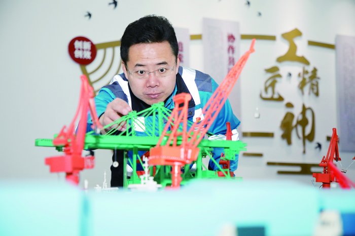 用足AI用好AI 新老产业插上“智慧双翼”