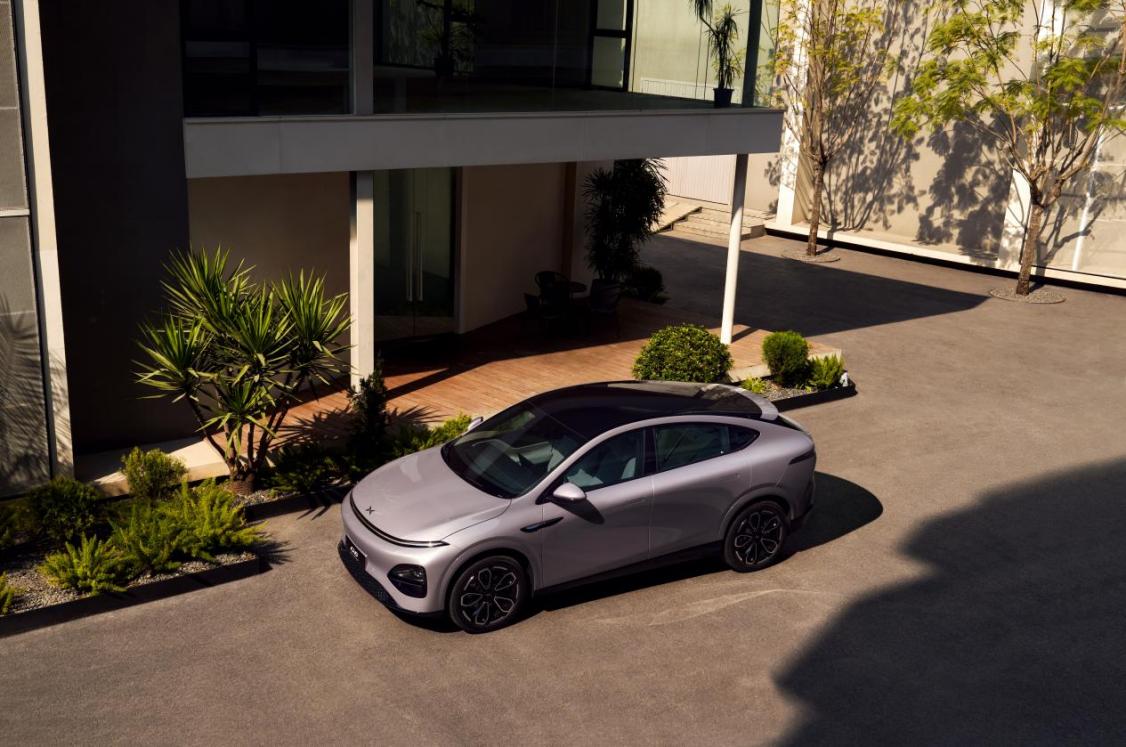 首搭5C超充AI电池，小鹏G6、G9调低起售价上市