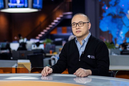 尹同跃：聪明的脑袋不长毛，余凯的智驾很聪明