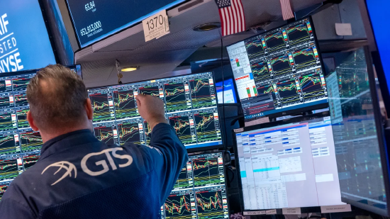 白宫坚持加征关税,美国股市涨势消散