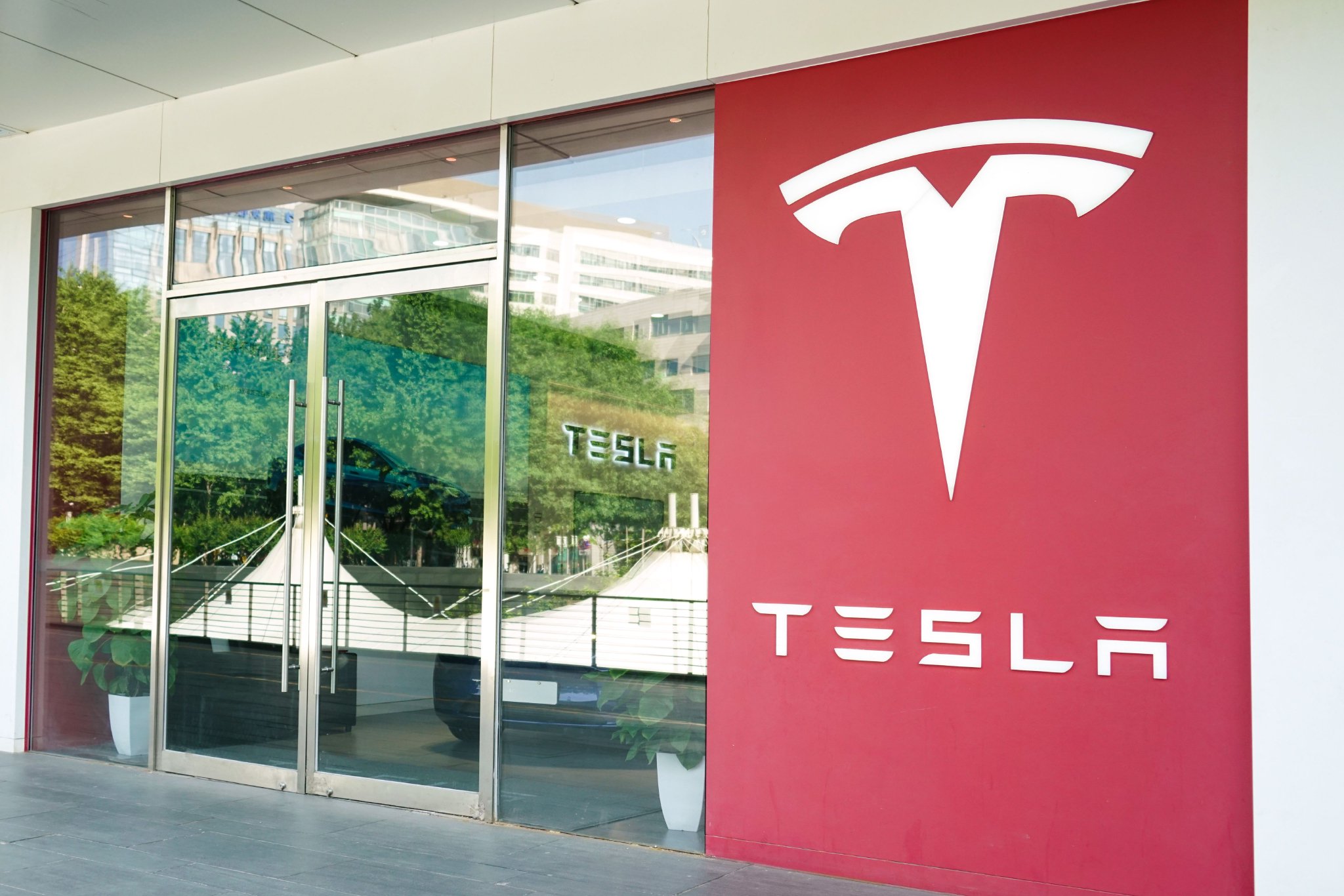 特斯拉副总裁陶琳回应电动车辐射高:完全是个误会