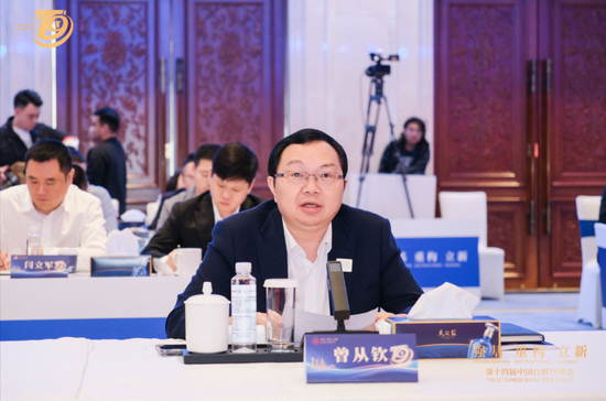 五粮液董事长曾从钦:带头落实《中国酒业防内卷倡议书》,不内卷、不内战、不内耗