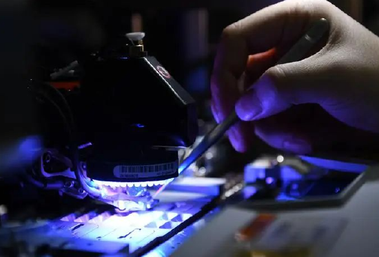 盘前:三大股指期货齐跌 英伟达阿斯麦等芯片股普跌