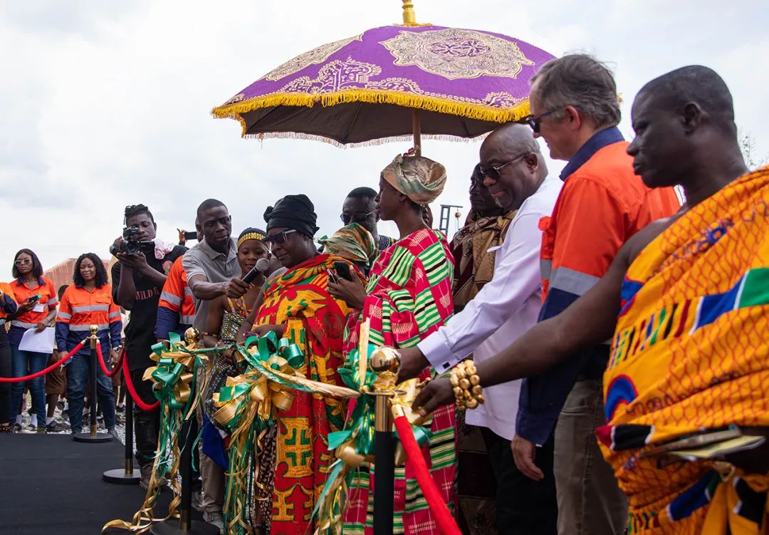 赤峰黄金子公司设立基金,拿出160多万美元改善社区民众生活