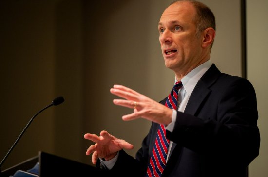 美联储的古尔斯比警告不要削弱央行独立性