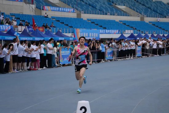 国联民生在江苏省证券业协会首届运动会上勇夺桂冠!