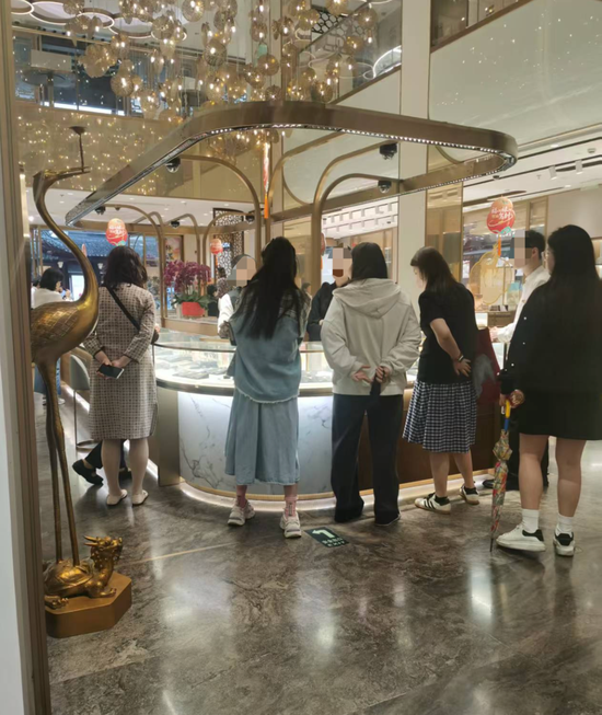 惊现“8字头”！刚刚，实探来了！