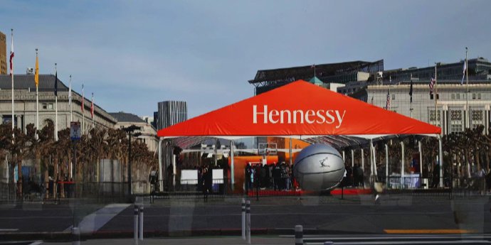 LVMH酒业板块结构性调整：酩悦轩尼诗计划裁员10%以应对业绩压力