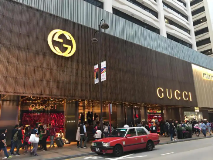 Gucci正在“哭泣”：销售额暴跌25%，成开云集团最大“拖油瓶”|贵圈