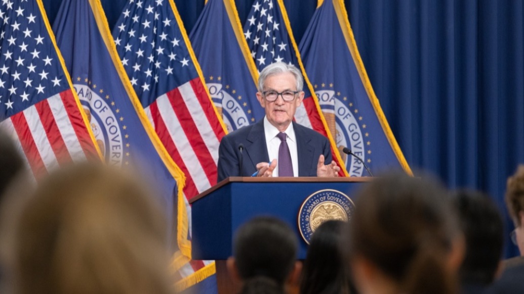 美联储主席：供应冲击或更频繁，将重新评估货币政策方法中的通胀和就业因素