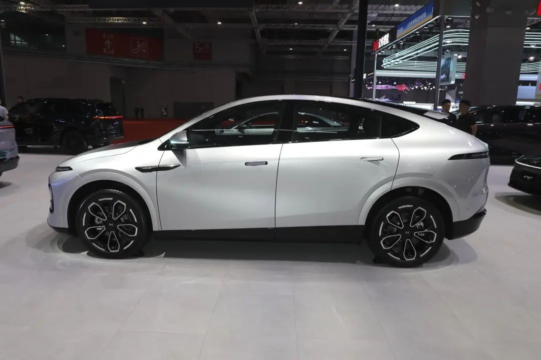 亏损下降！小鹏汽车净亏6.6亿