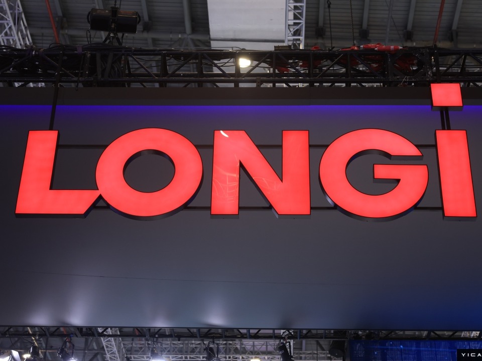 李振国辞去隆基绿能总经理等职务，女儿李姝璇将进入董事会