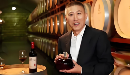 张裕A被踢出深证成指！业绩大跌，董事长周洪江称“短期不乐观”