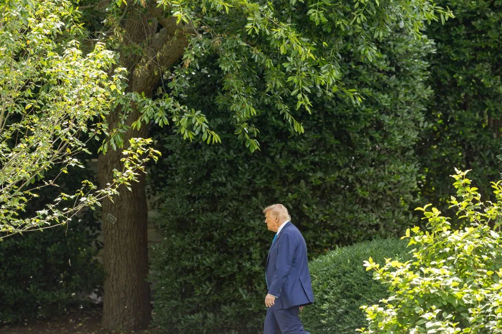 洛杉矶乱了！“美国现役海军陆战队正高度戒备”