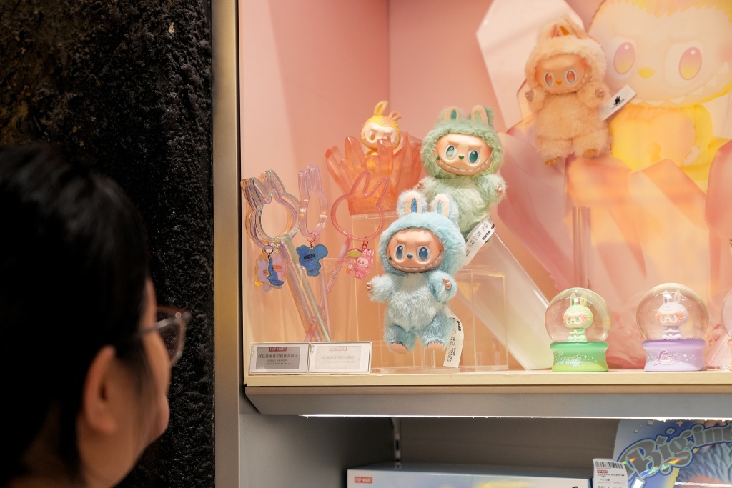 一BU难求！知情人士称泡泡玛特年初已扩产能，但需求远超供应链反应速度