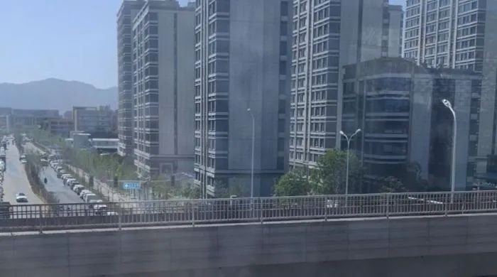 多项目陷维权争议，北京楼盘竞争加剧下，中海地产口碑“保卫战”如何破局？