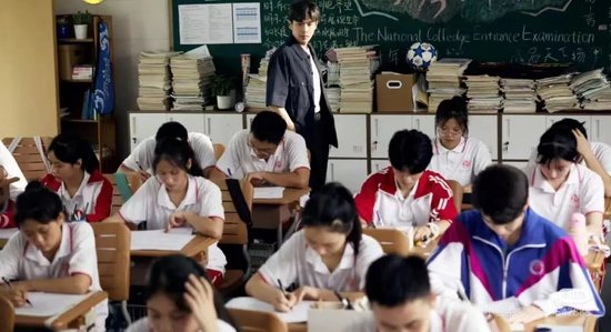 大学男生越来越少，全世界男生都考不过女生吗？