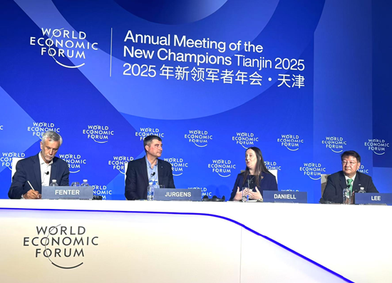 Frontiers 与世界经济论坛联合发布十大新兴技术报告：聚焦可持续产业与人类健康