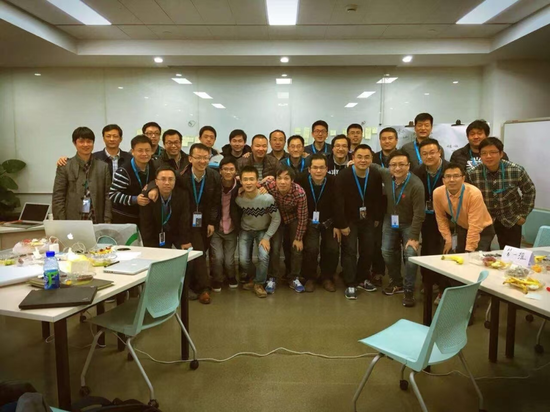 无声的灌溉：小微金融里的韧性中国