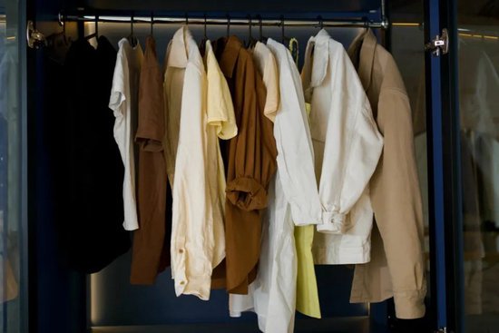 银行股涨疯了，宁波“股神”却减持