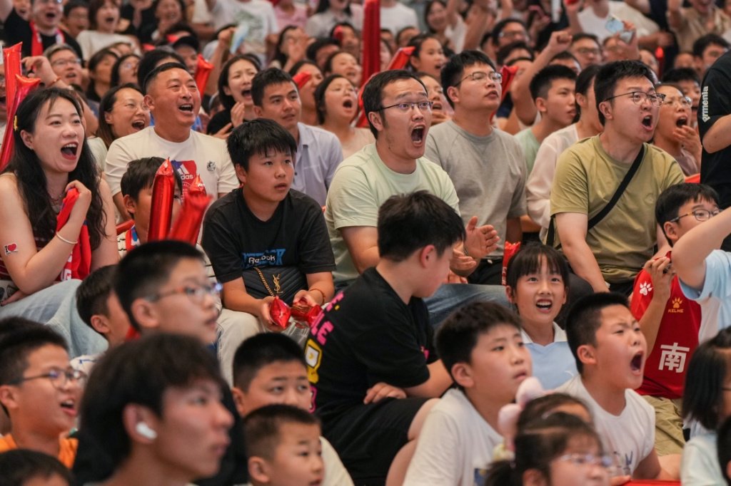 3个月内赞助商从6家增至29家,苏超为何如此“吸金”?