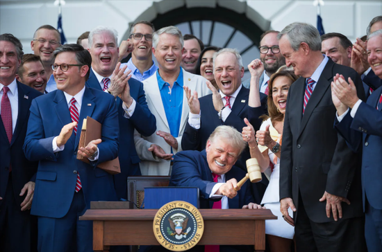 华府最核心：“大而美法案”的小故事