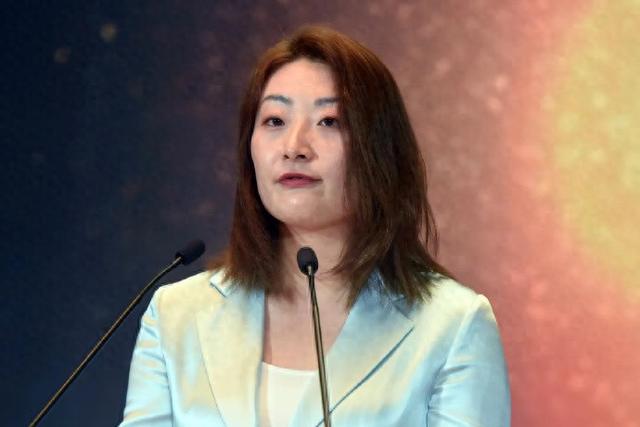 宗馥莉陷资产纠纷被起诉，三名原告自称是同父异母弟妹