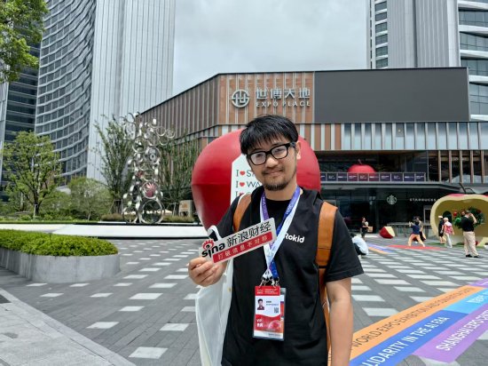 直击WAIC丨Rokid创始人回应阿里布局AI眼镜：更多的人在看我们做什么，很少看别人