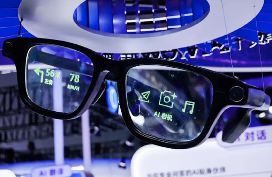 阿里入局、“百镜”开打！ 哪家能成为你的“第二双眼”？ | WAIC 观察