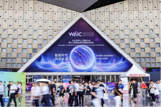 破局万亿功能营养市场!飞鹤爱本AI功能营养品,解决“无效补充”痛点