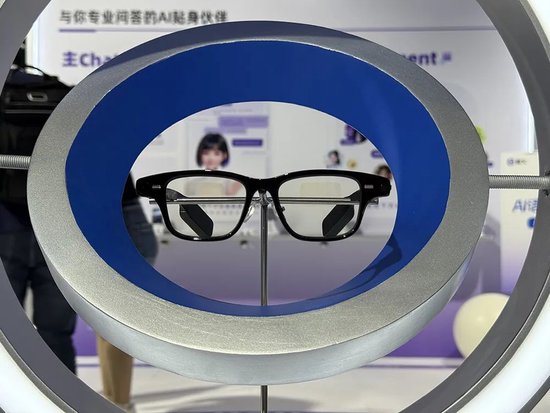 人工智能大会彻底引爆!展区水泄不通,门票炒到2000多,暴走3万步带来最全看点