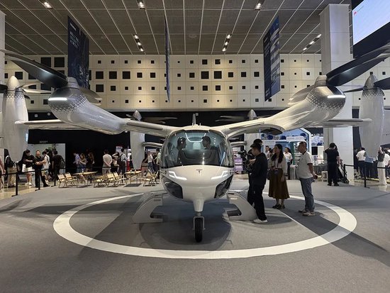 人工智能大会彻底引爆!展区水泄不通,门票炒到2000多,暴走3万步带来最全看点