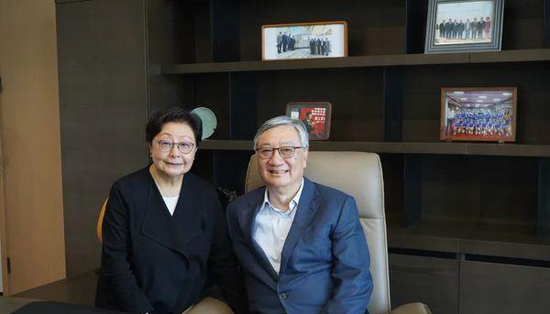 复旦校董、顶级投行家袁天凡，购置海景房，曾将1.6亿购入的豪宅出售给马云、净赚13亿