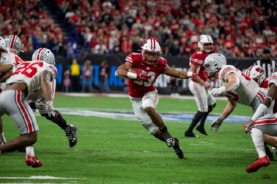 硅谷观察：黑石女高管惨死背后，是美国国球的百年血泪阴影