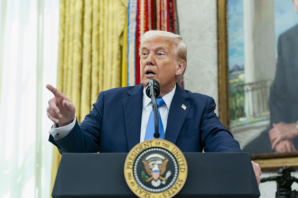 特朗普再次呼吁：鲍威尔应引咎辞职