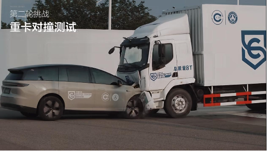 乘龙卡车,连着4天“内涵”理想