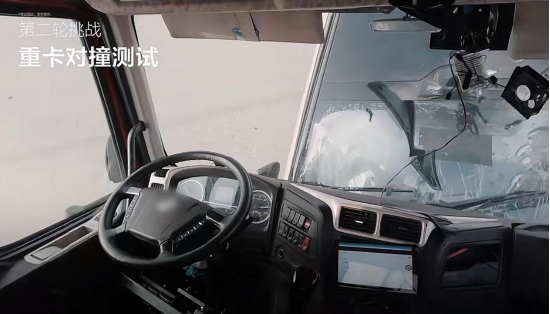 乘龙卡车,连着4天“内涵”理想