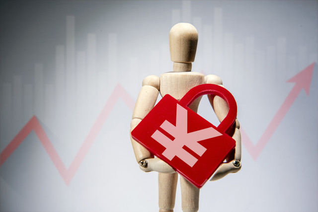 如何理解保险中的“续保”概念？