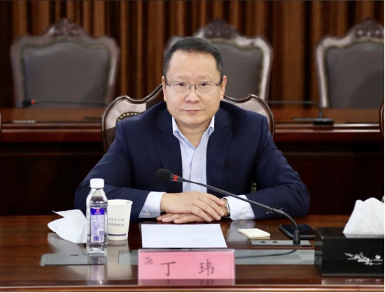 中金资本原董事长丁玮失联：今年5月斥资3000万并购 去年担任国泰海通、恒生电子、长安汽车独董合计报酬69万