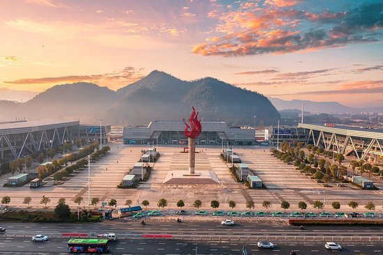 宜春最大锂矿停产背后：宁德时代在宜春的碳酸锂完全成本在10万元/吨左右  行业或迎来价值重估