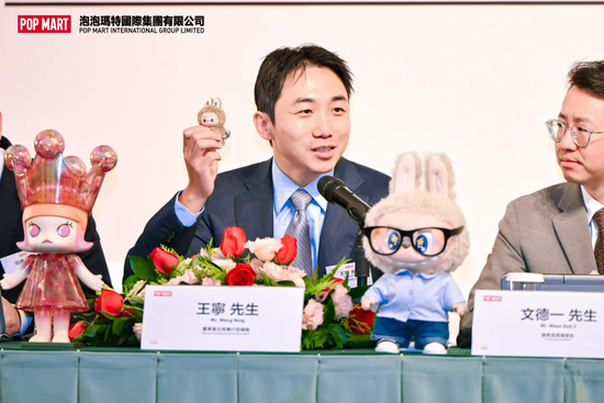 质疑声中市值冲上4000亿港元，泡泡玛特还需要寻找下一个LABUBU