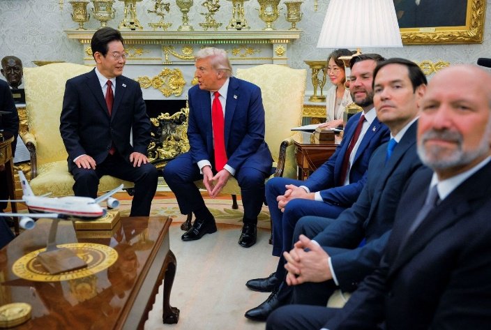 特朗普称不介意就美韩贸易协议进行重新谈判