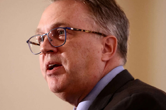 美联储理事威廉姆斯强调央行独立性 不满特朗普解雇库克