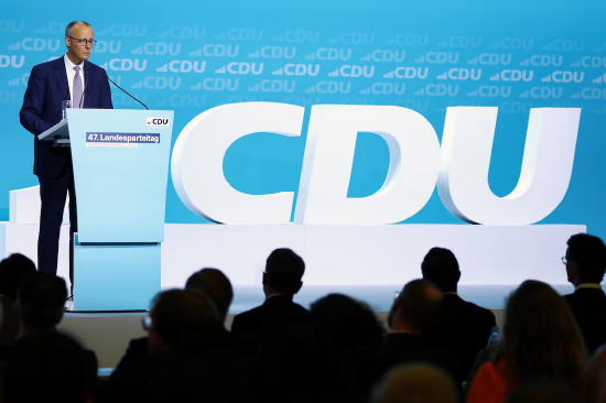 默茨承诺为地方政府减免债务，备战选举考验