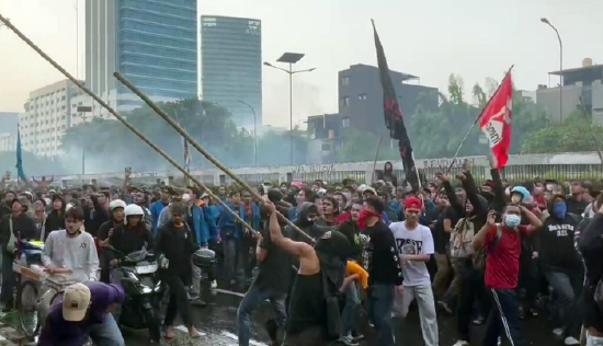 印尼政局动荡冲击市场 卢比亚承压、股市连跌